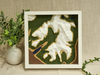 Lake Louise - Framed 25x25cm Map